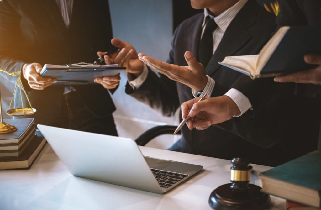 Can a Partner Freeze Company Bank Accounts in the UAE? Legal Insights